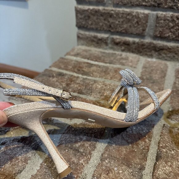 Badgley Mischka Womens Effie Strappy Bow Stiletto Heel Sandal in Soft  Gold Sz 6 - Picture 8 of 15